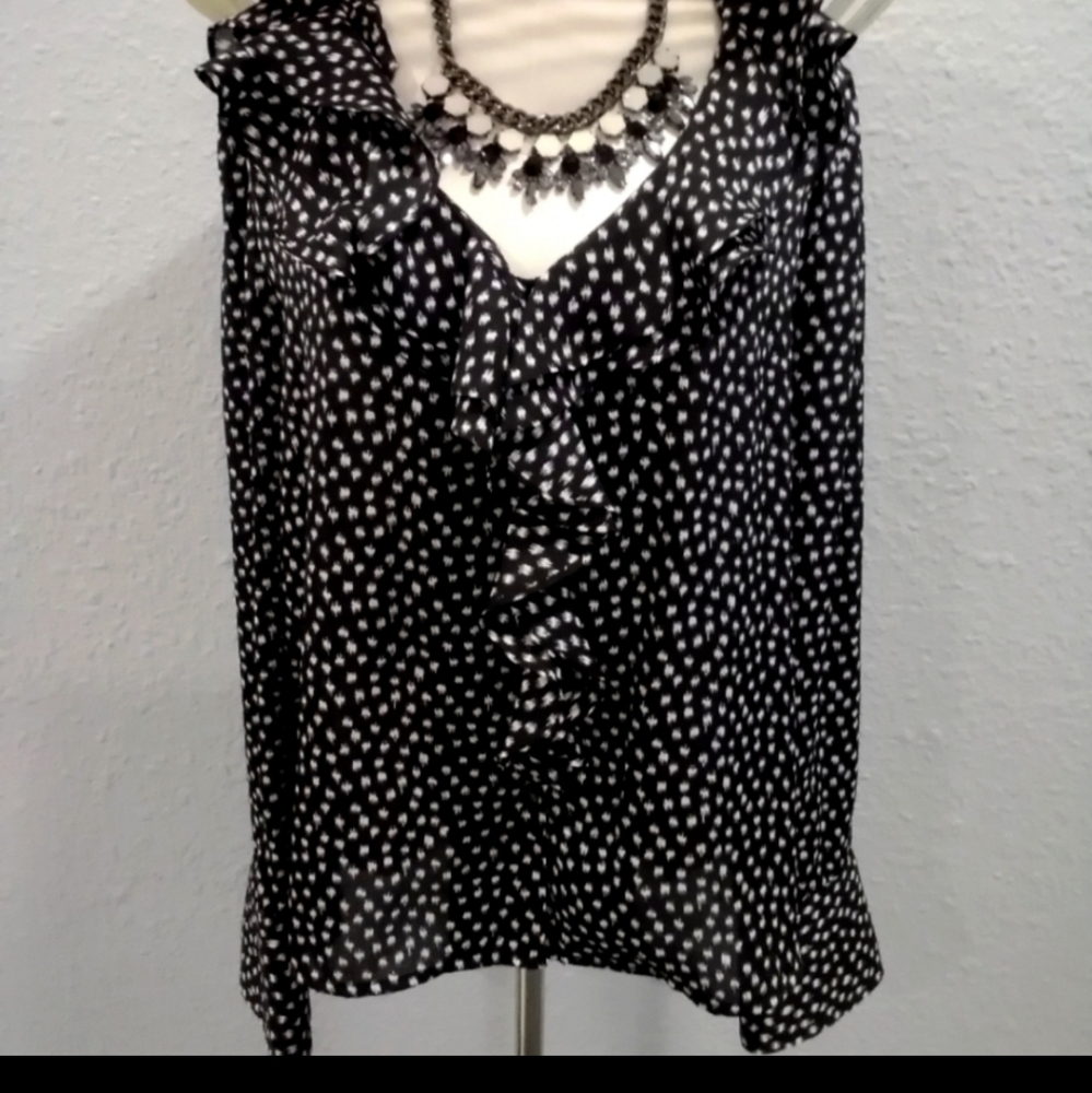 NWOT Jones New York black/white ruffle blouse